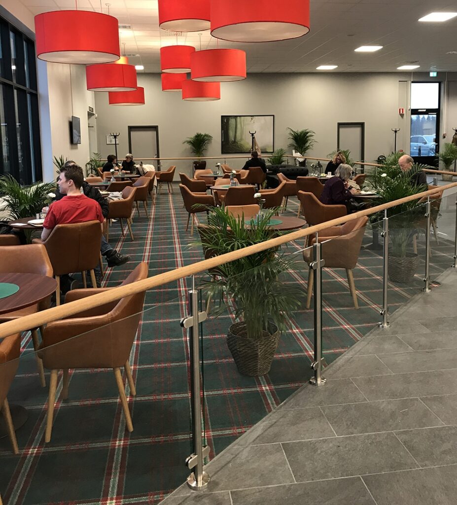 Rostfritt räcke inomhus